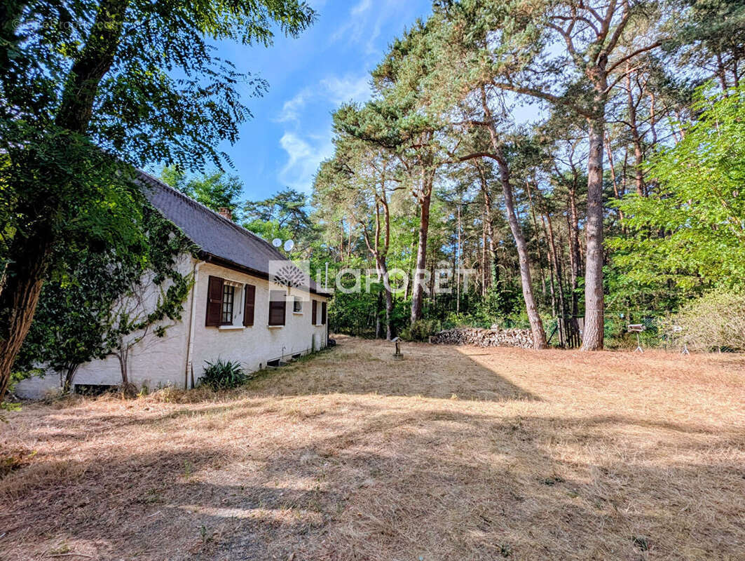 Maison à MILLY-LA-FORET