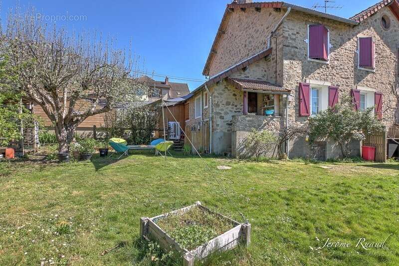 Maison à LE PALAIS-SUR-VIENNE