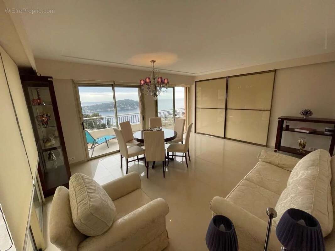 Appartement à VILLEFRANCHE-SUR-MER