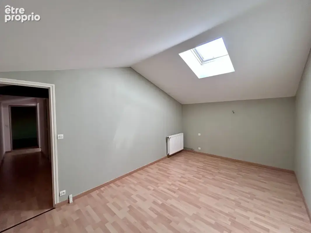 Maison Nanteuil 6 pièce(s) 183 m2 - photo 5