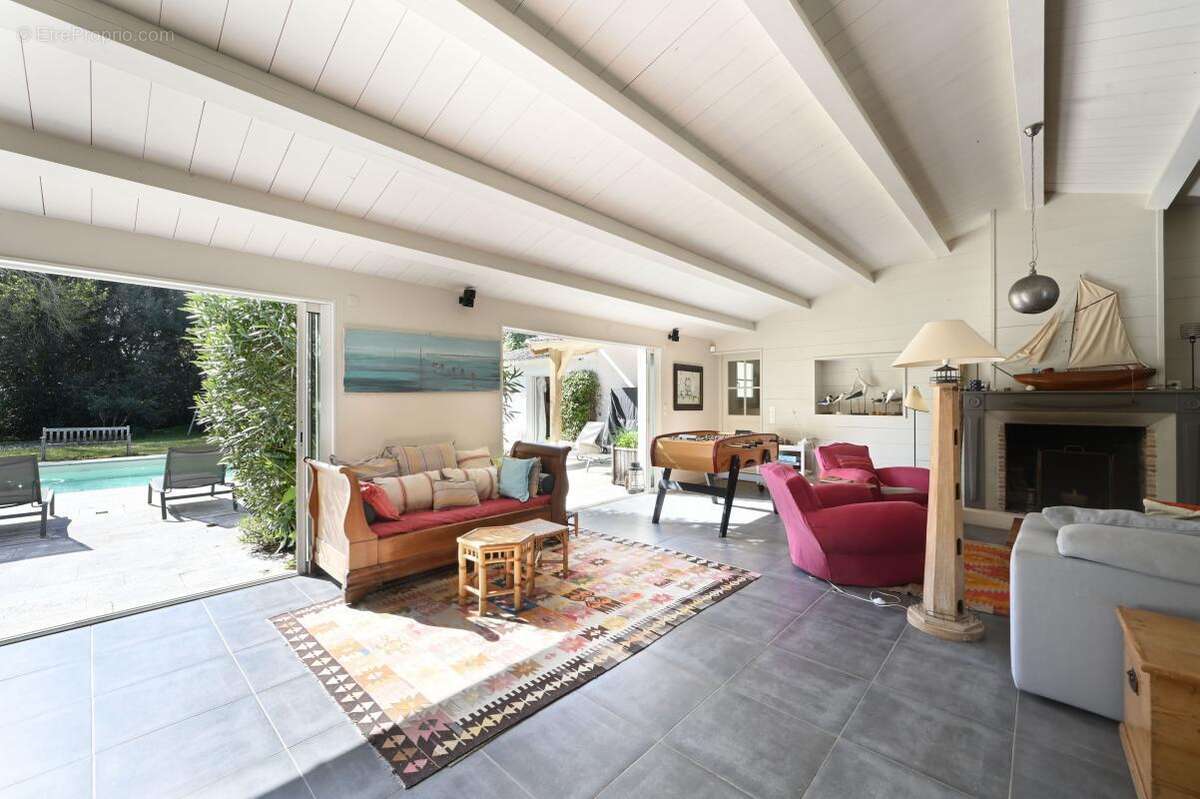 Maison à LES PORTES-EN-RE