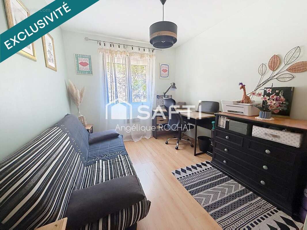 Maison 113 m² à Saint-Nazaire-De-Ladarez  - photo 9