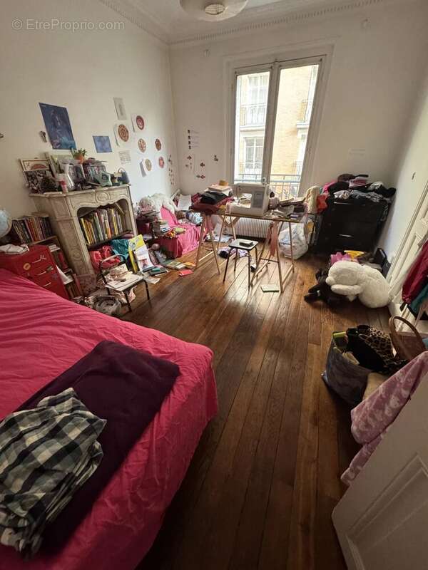 Appartement à PARIS-19E