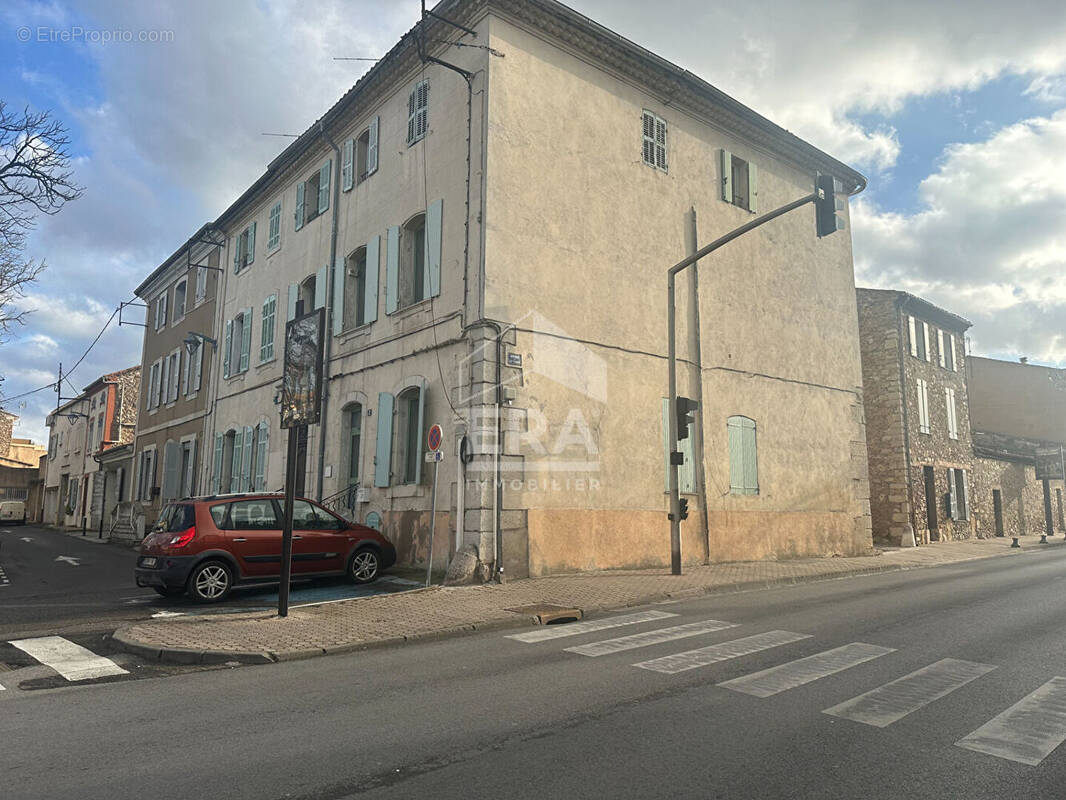 Appartement à SAINT-MAXIMIN-LA-SAINTE-BAUME