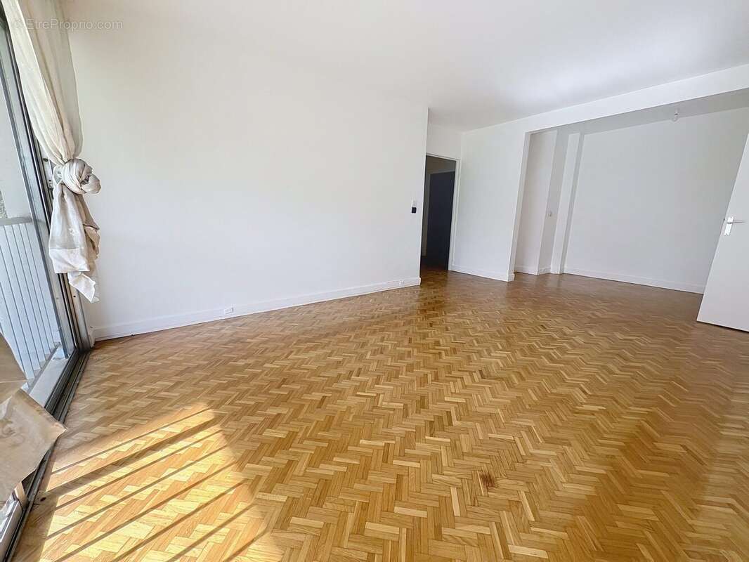 Appartement à GARCHES