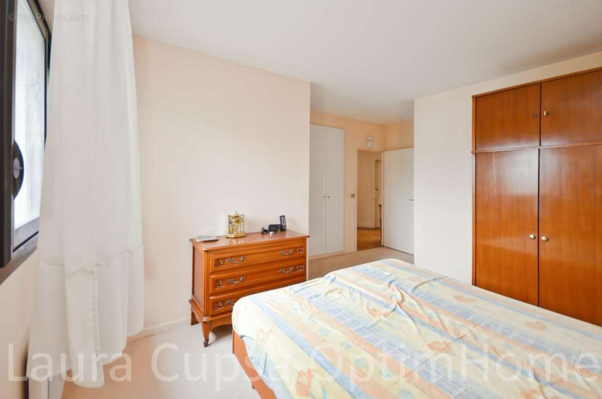 Bourg-la-reine -  5 min rer - 4/5 p -  94,08 m² - dernier etage - ascenseur - cave - double box - photo 12