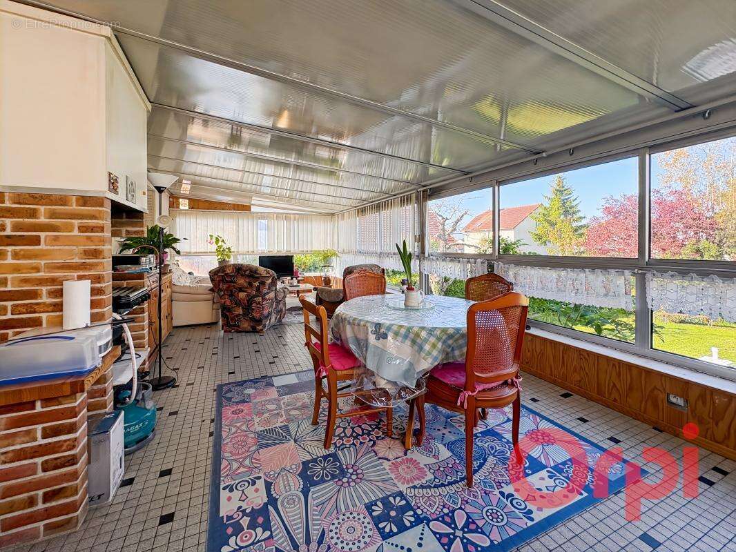 Maison à SAINT-AMAND-MONTROND