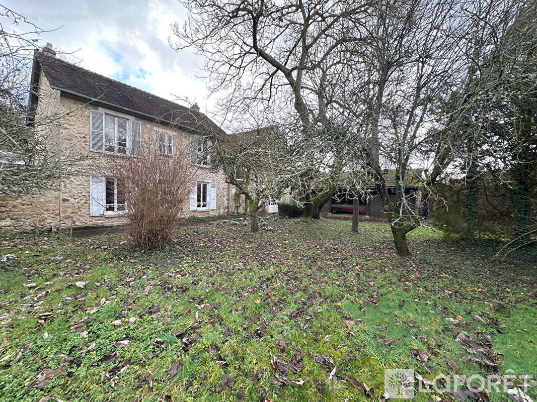 Maison à SAINT-REMY-LES-CHEVREUSE