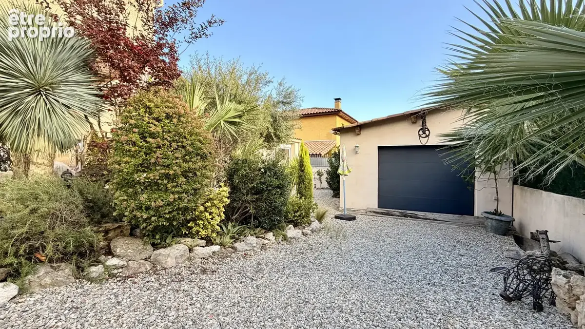 Villa indépendante de 161m2, 2 garages , avec un beau potentiel, à 5 minutes du Lac du Salagou ! - photo 1