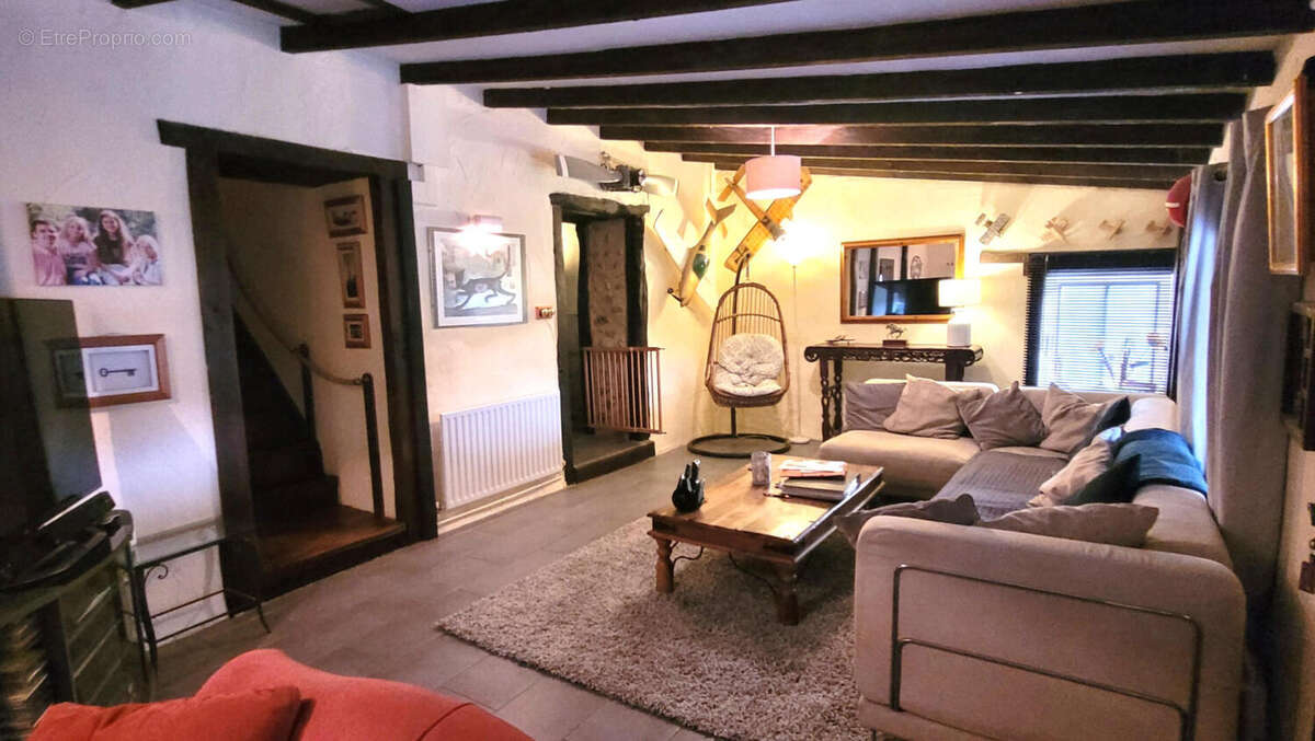 Complexe de 4 Gîtes et Maison avec 3 Chambres, Emplacement Privilégié, Piscine, Revenu – Lacs de Haute Charente - photo 8