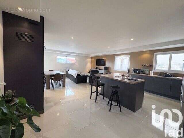 Photo 8 - Maison à PETIT-COURONNE