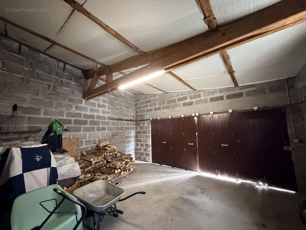Caen maison d'habitation de 8 pieces principales a vendre - photo 9