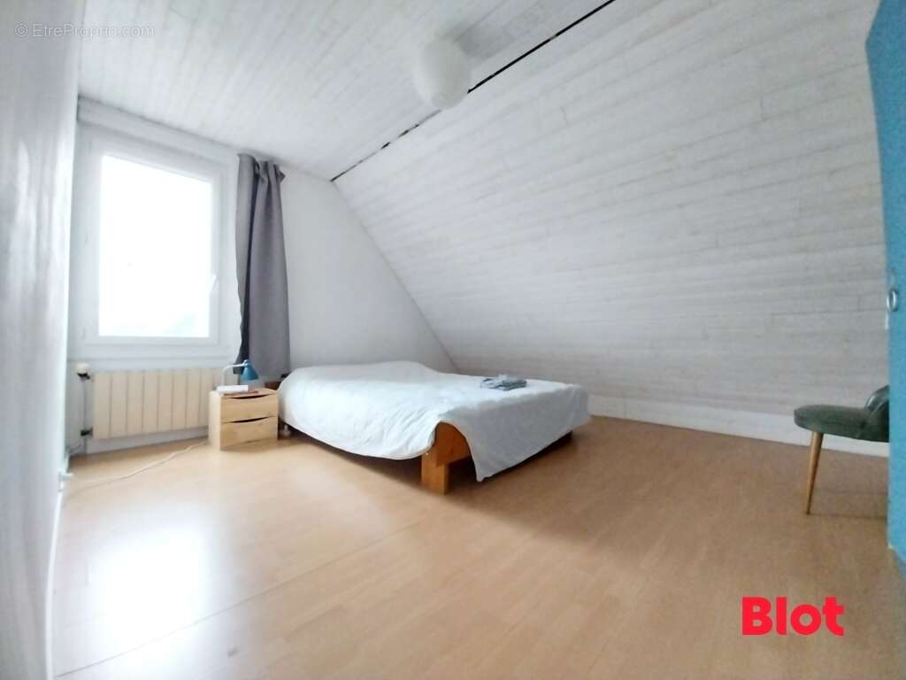 Maison à LA CHAPELLE-DES-FOUGERETZ