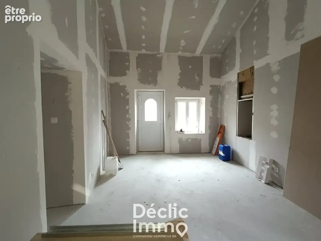 Maison en pierre 83 m² ECHALLAT 16170 URGENT - photo 3