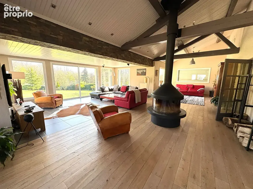Photo Maison à Saint-Remy-L'honore au prix de 898 000€