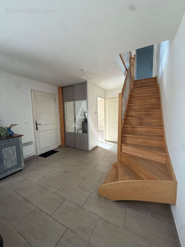 Maison à LE CHATELET-EN-BRIE