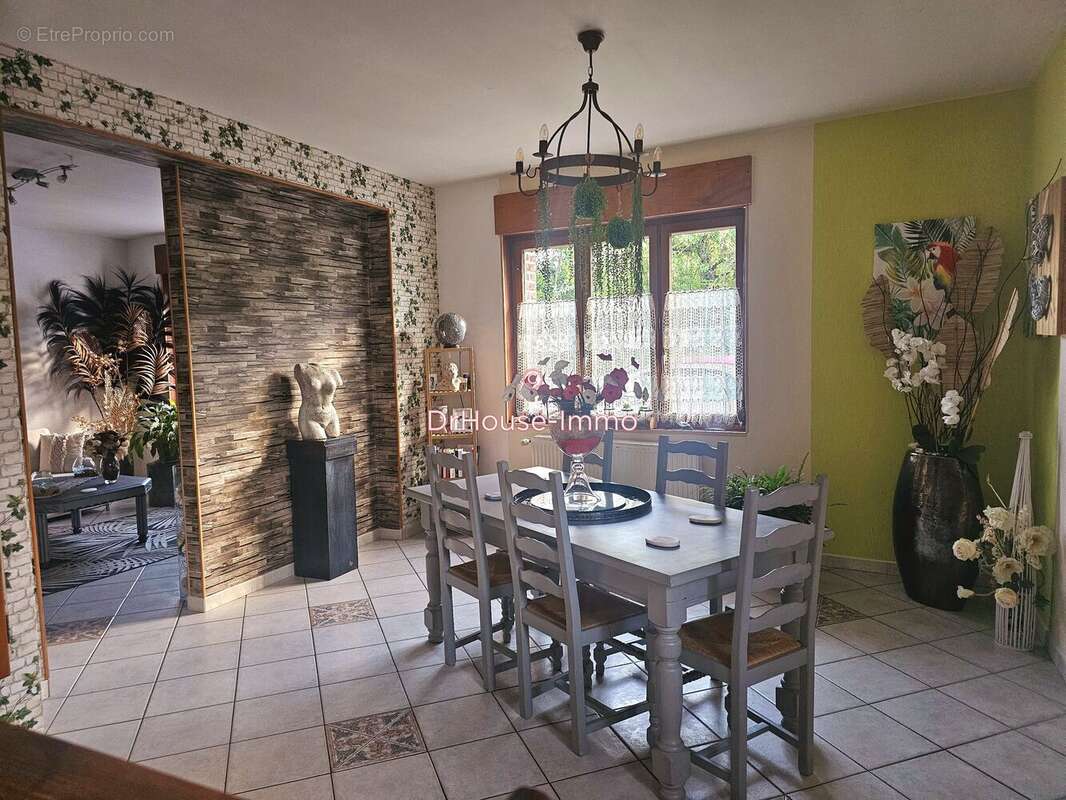 Maison à SAINT-AMAND-LES-EAUX