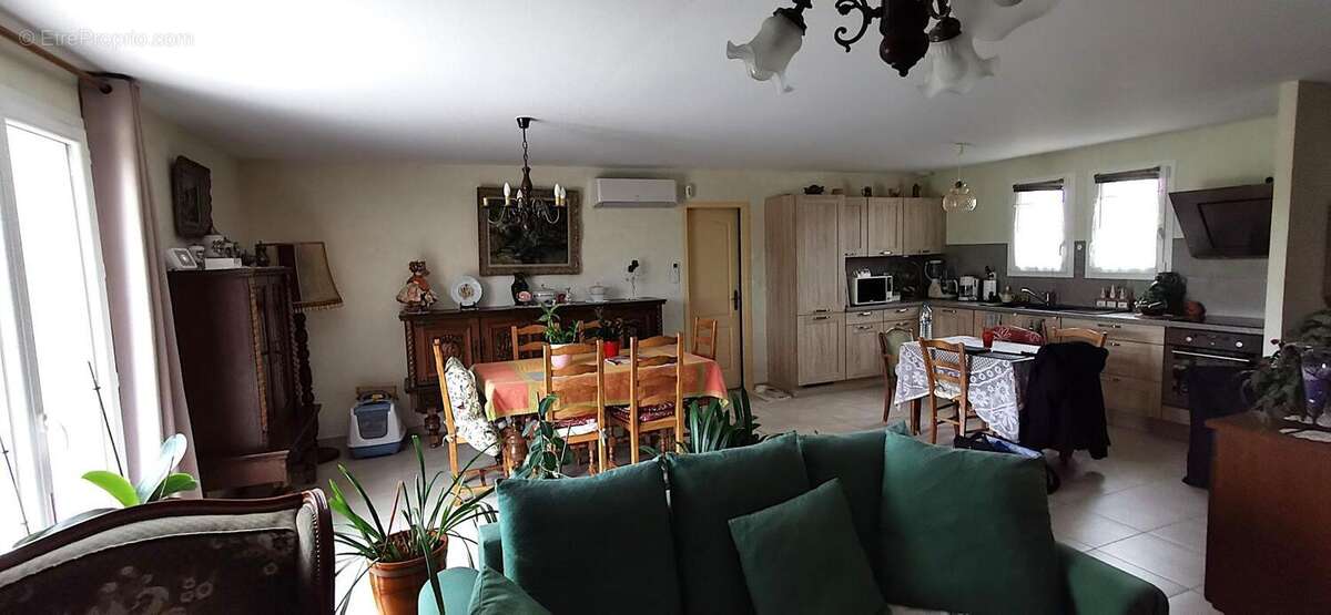 Maison à AUBIE-ET-ESPESSAS