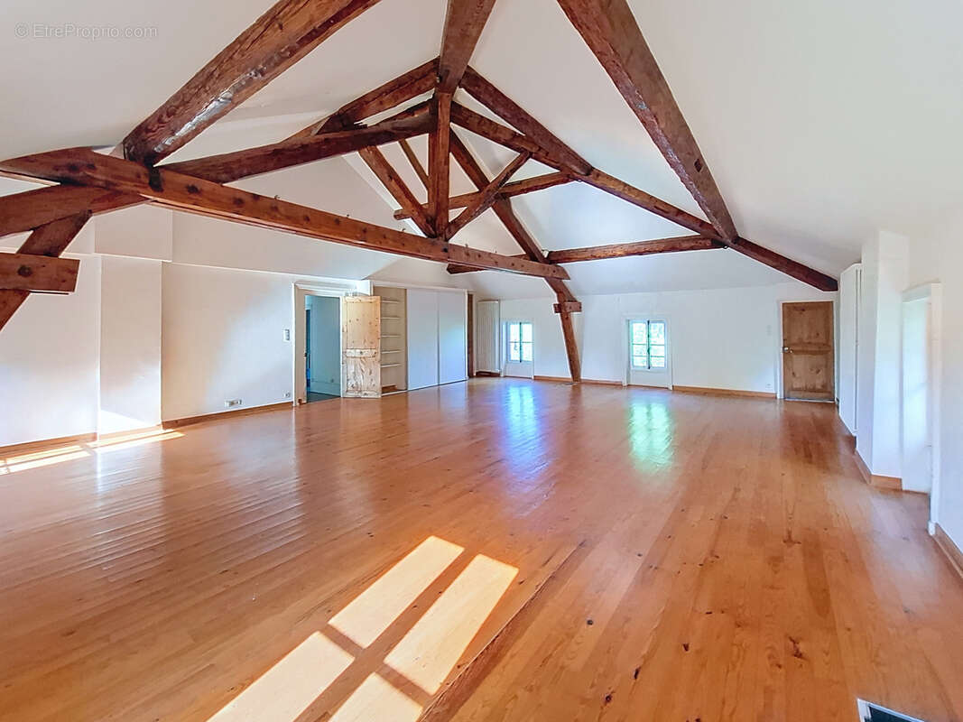 Appartement à VERNAISON