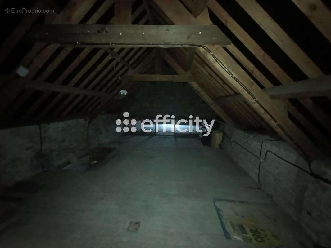 Maison à EAUCOURT-SUR-SOMME