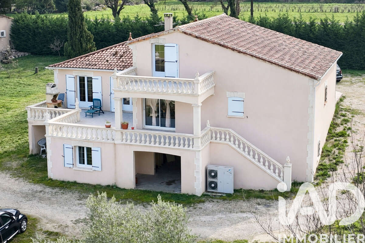 Maison 170 m² à Mosnac  - photo 3