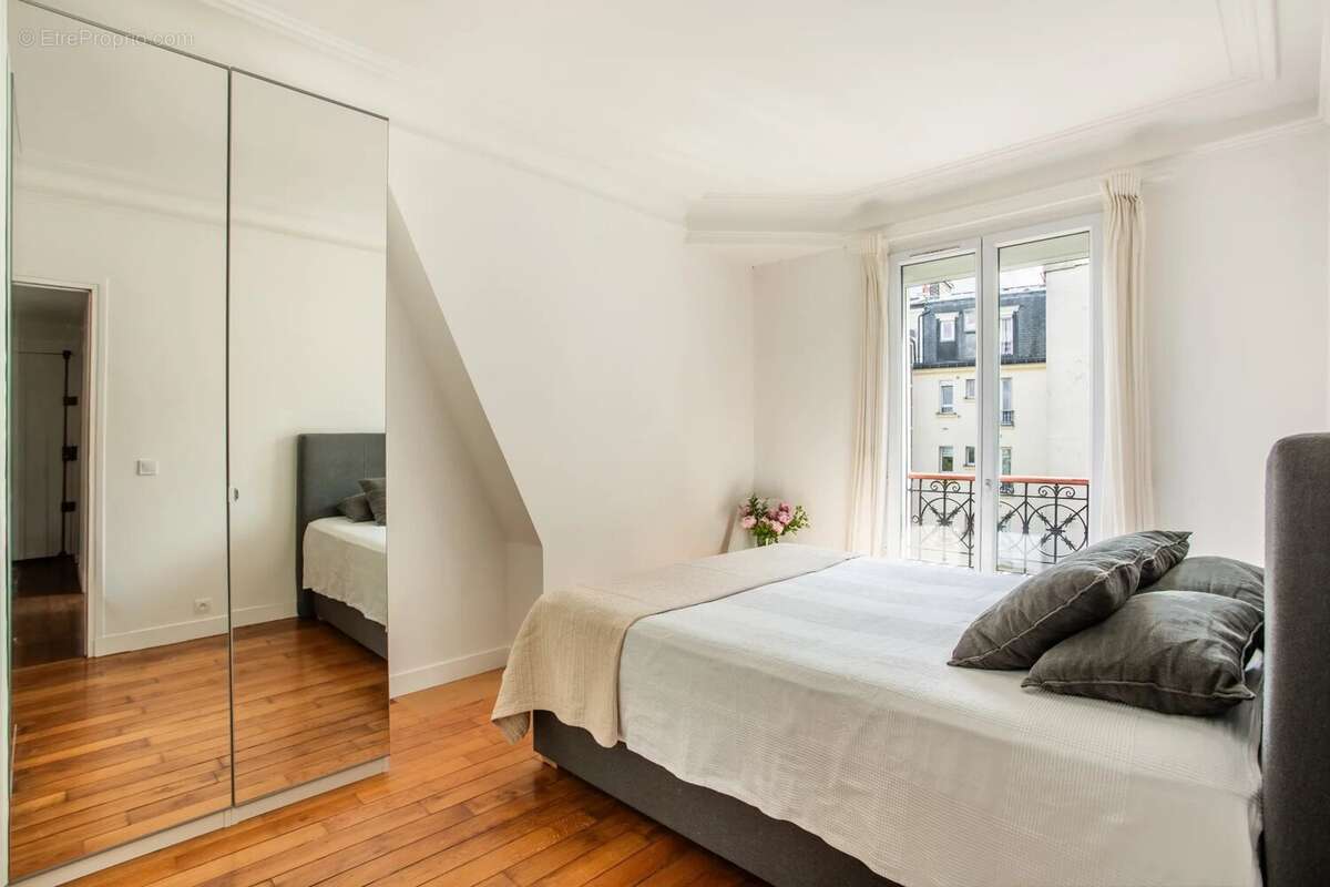 Appartement à PARIS-19E