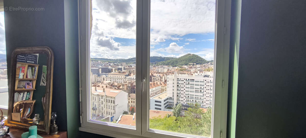 Appartement à SAINT-ETIENNE