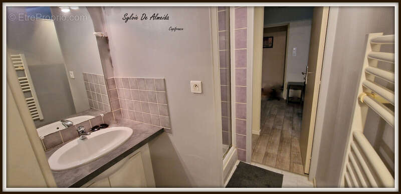 Maison à PONT-DE-VAUX