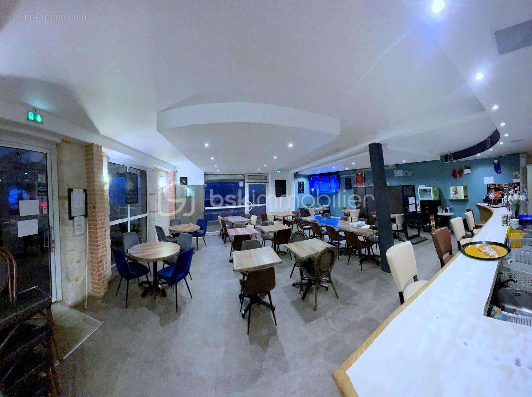 Commerce à SAINT-SULPICE