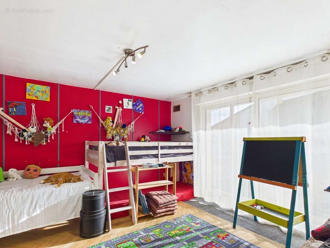 Maison à PEL-ET-DER