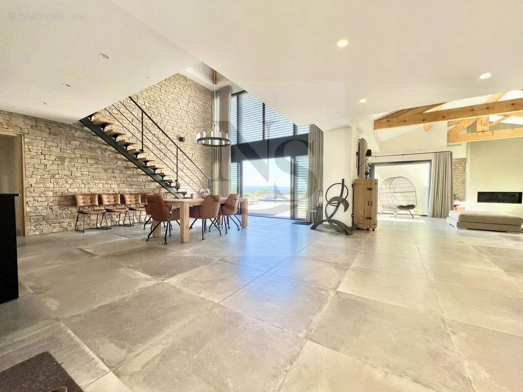 Maison à AIX-EN-PROVENCE