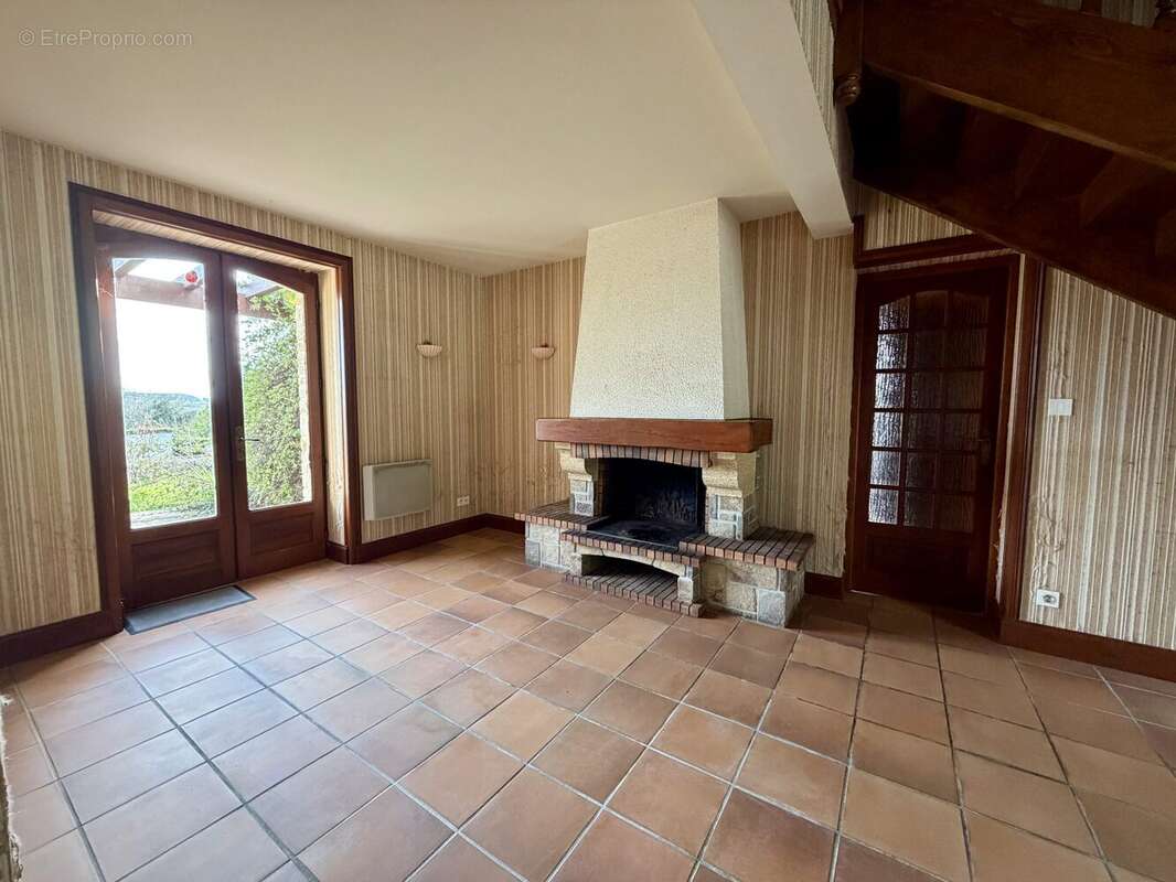 Maison à VOULGEZAC