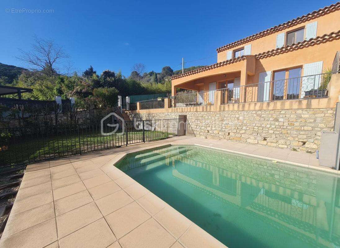 Entre cannes et antibes – maison 5 pièces de 114 m² – 80 m² d’annexes – piscine - photo 3