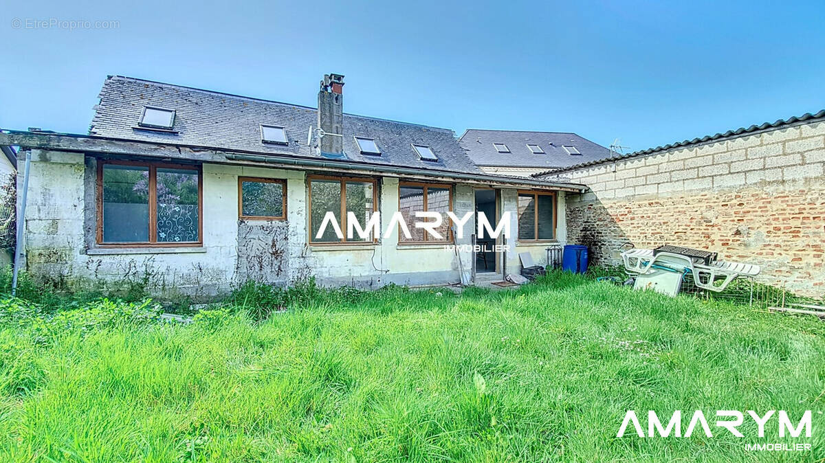 Maison à ESTREBOEUF