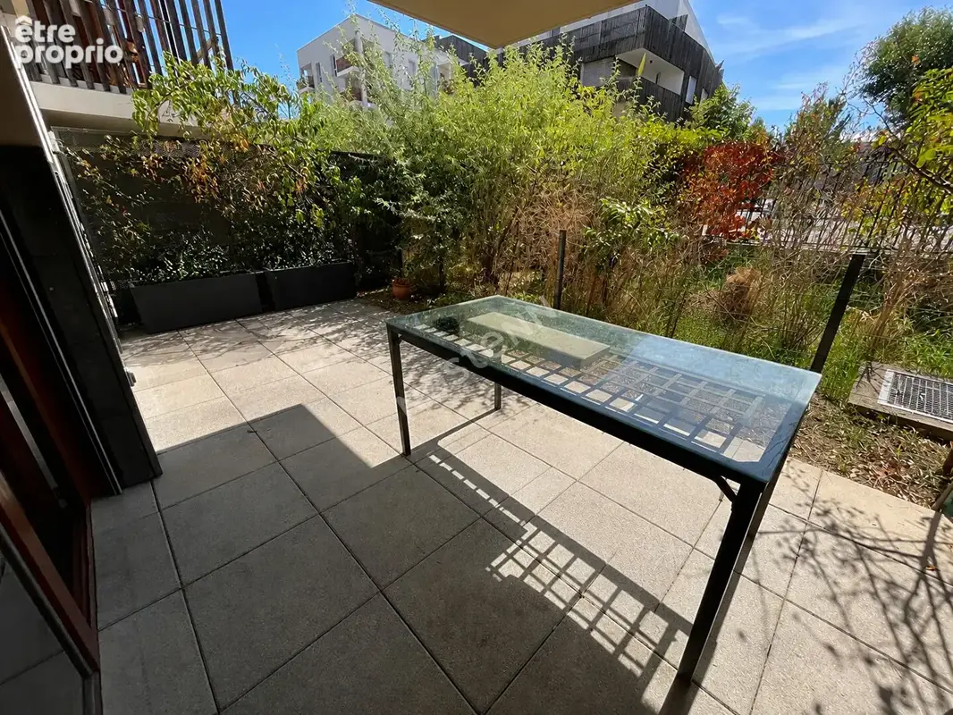 Appartement T4, 85m2 en rez-de-terrasse - Maison Neuve, Villeurbanne, frontière Lyon 3ème - photo 5