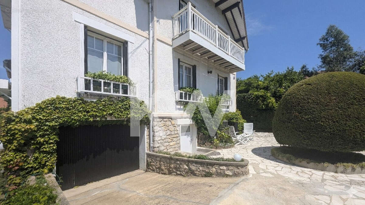 Maison 179 m² à Montmorency  - photo 3