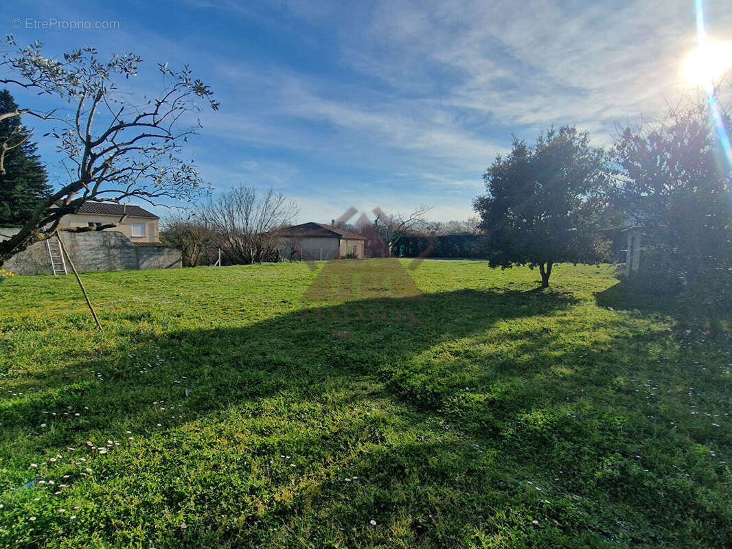 Maison à SAINT-AMBROIX
