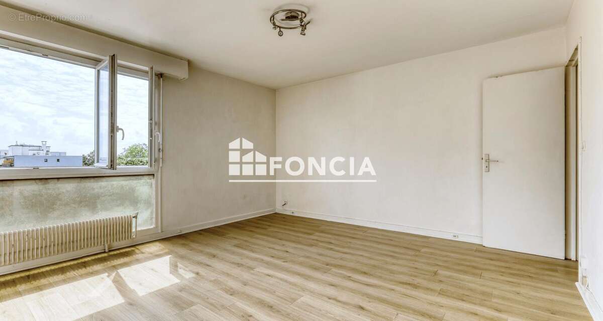 Appartement à ROSNY-SOUS-BOIS