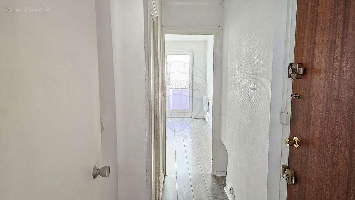 Appartement à PARIS-14E