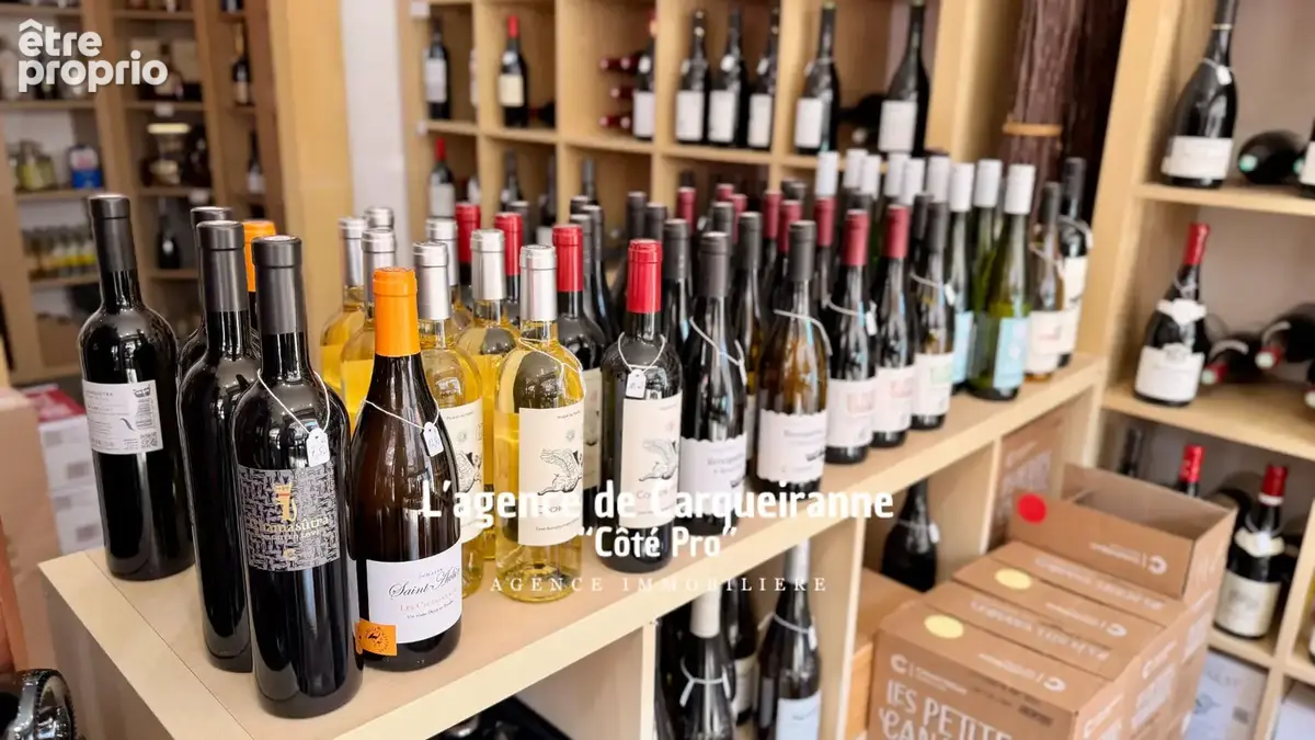 " exclusivite " a vendre fonds de commerce cave a vin 51 m2 idealement situe dans le centre ville de carqueiranne  ideal pour un - photo 6