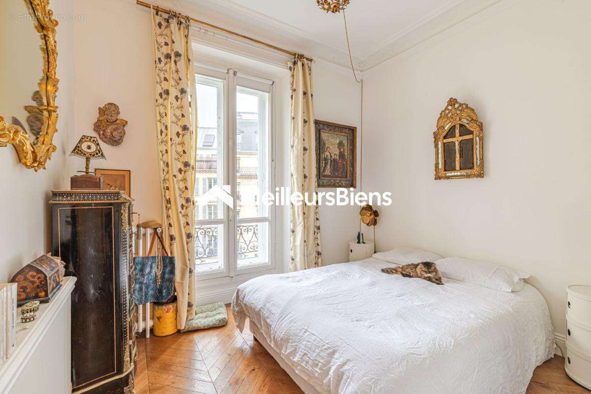 Appartement à PARIS-9E