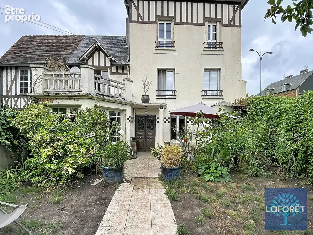 Photo Maison à Bernay au prix de 256 000€