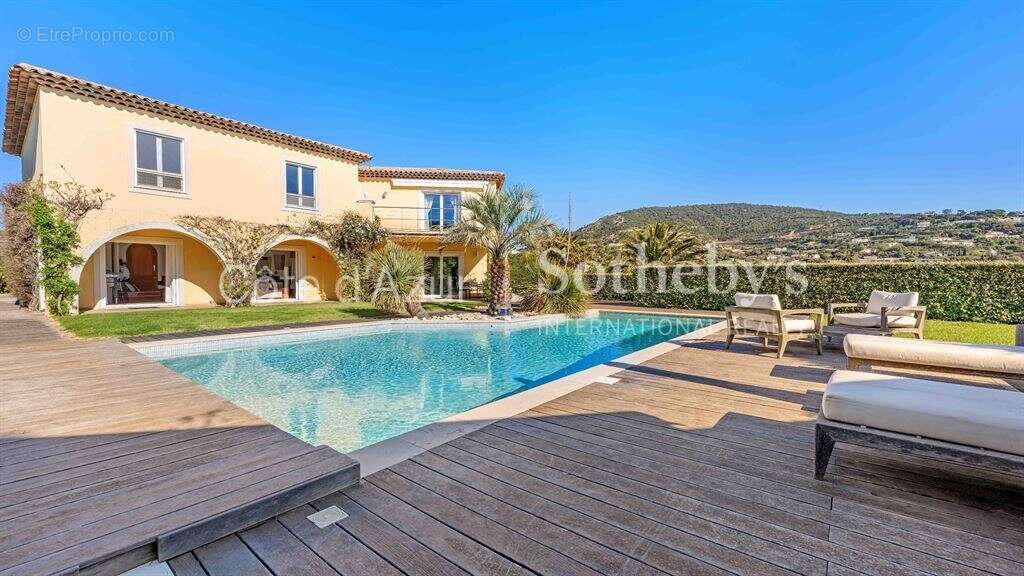 Exclusivité : Villa vue mer avec piscine - Golfe de Saint-Tropez - photo 2
