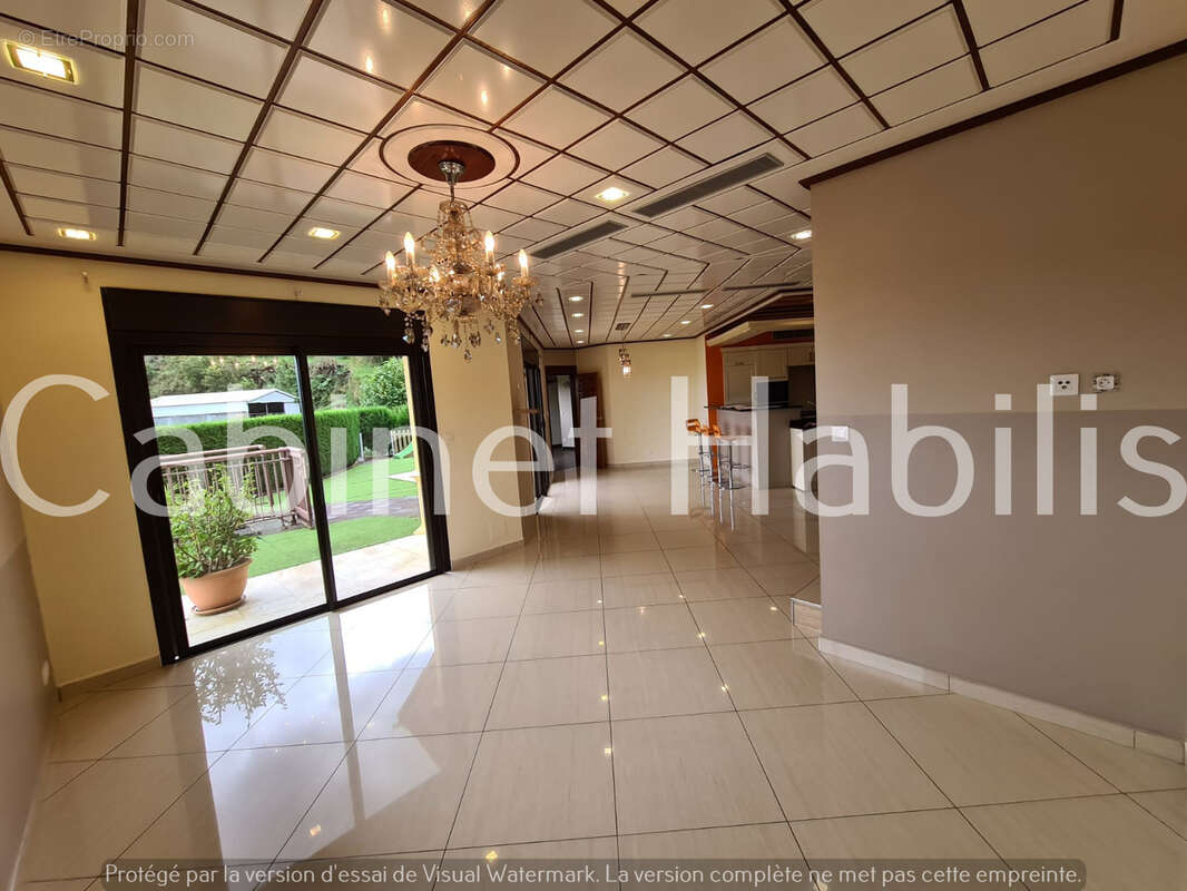 A vendre - une maison de type t6 de 120 m2 environ - plaine des cafres - 466 550 € hai - photo 5