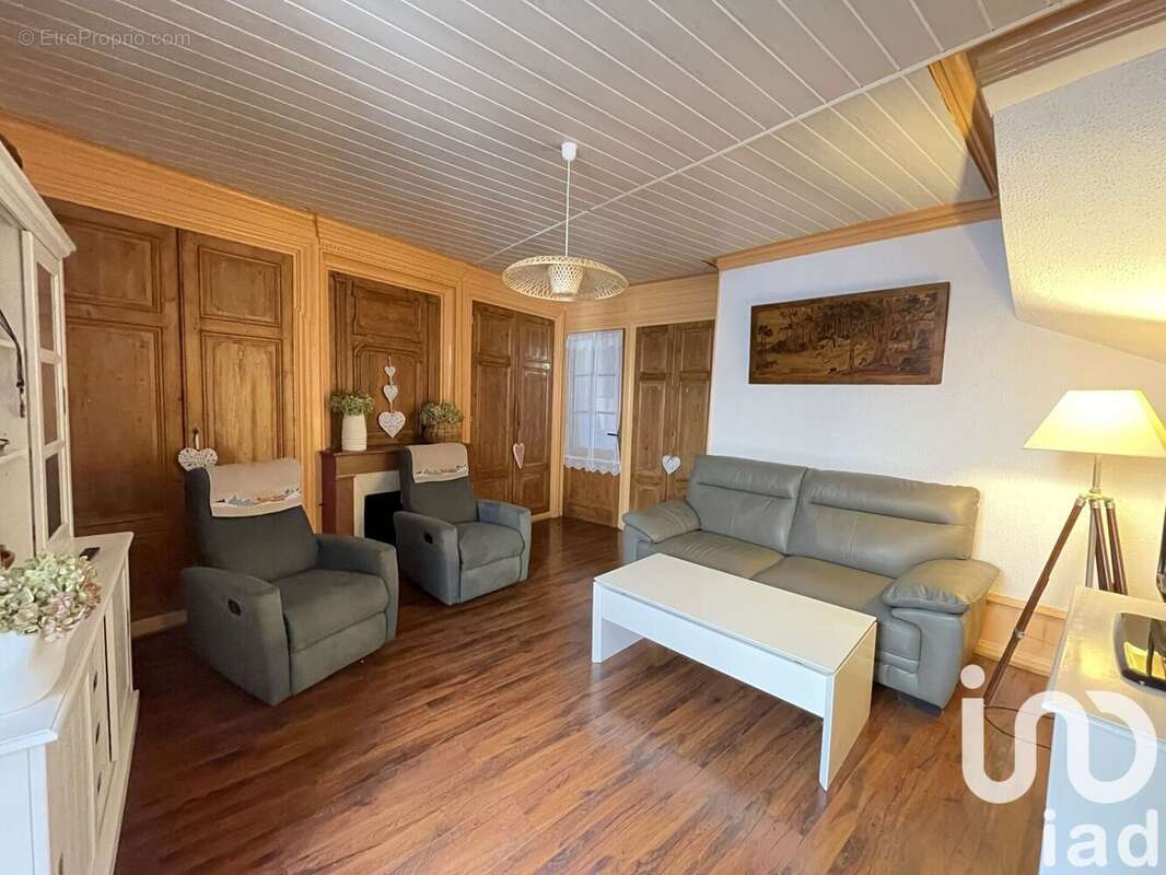 Photo 2 - Maison à JUJURIEUX