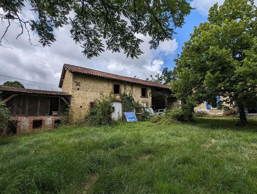 Maison à SAUVETERRE