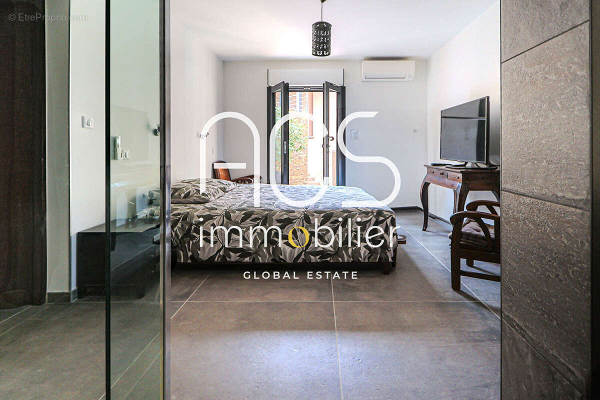 Maison à LA LONDE-LES-MAURES