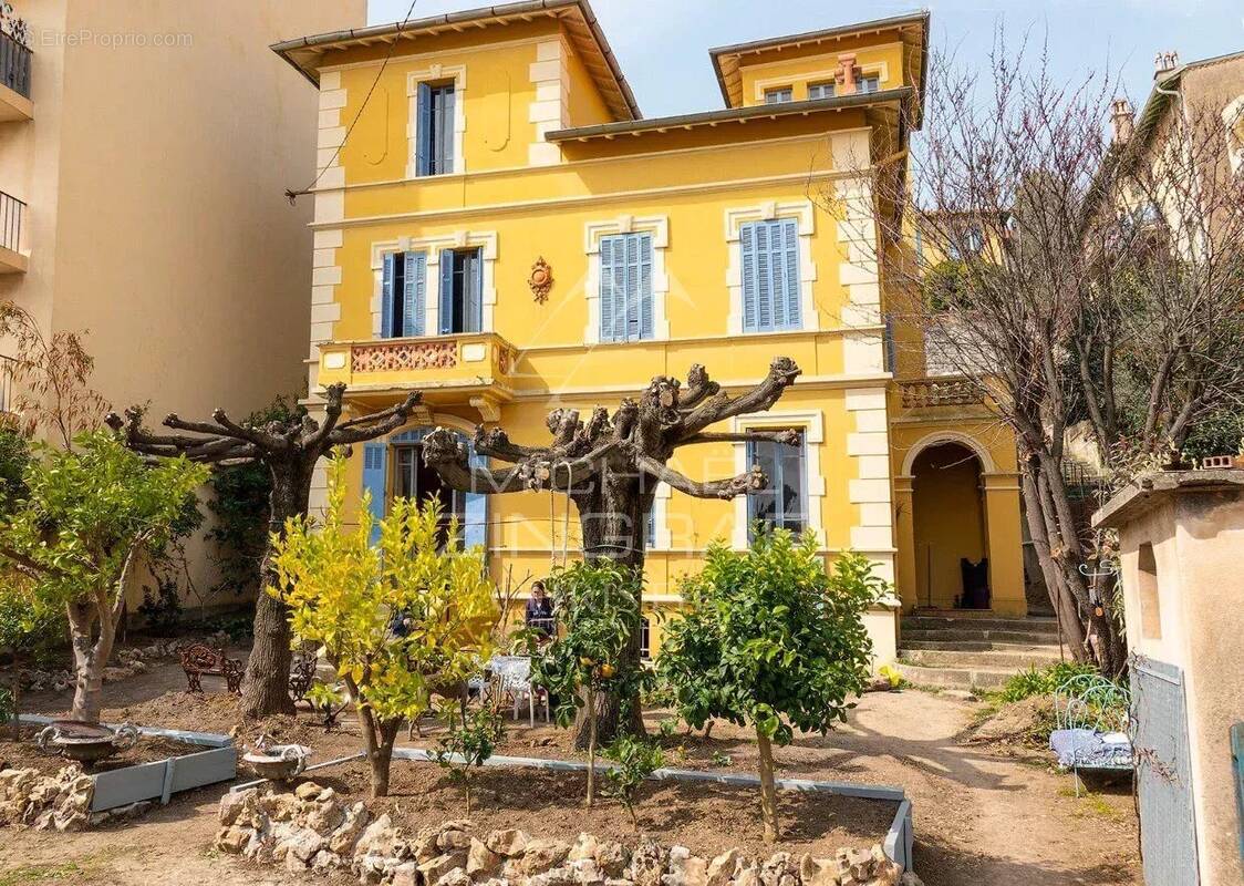 Maison à GRASSE