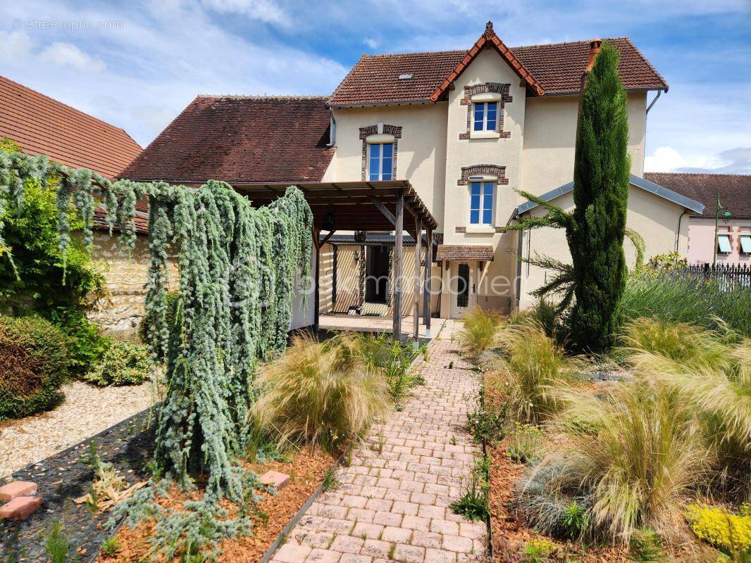 Maison à NEUVY-SAUTOUR