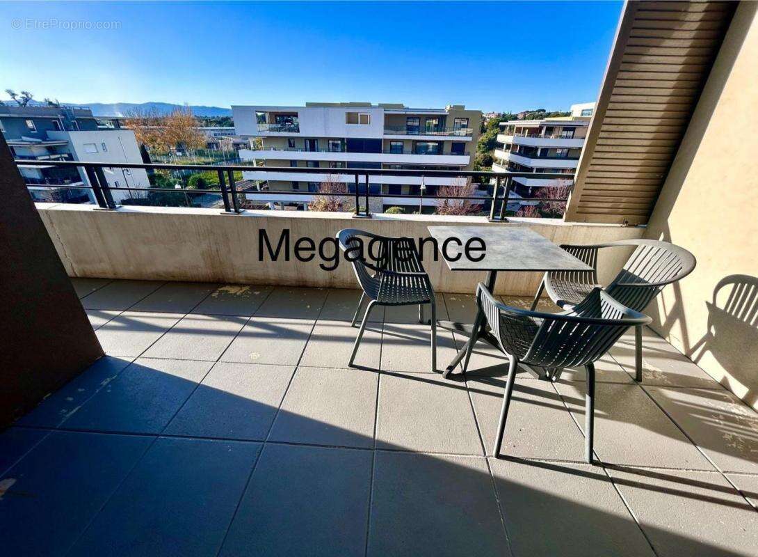 Appartement à FREJUS